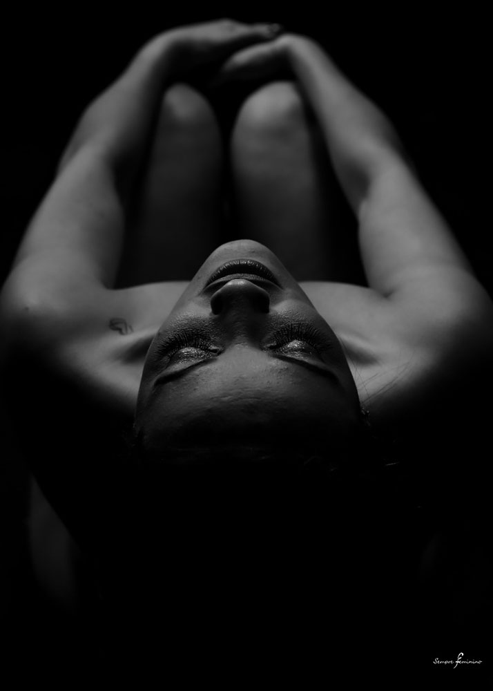 Retrato de Mulher em preto e branco Retrato de mulher