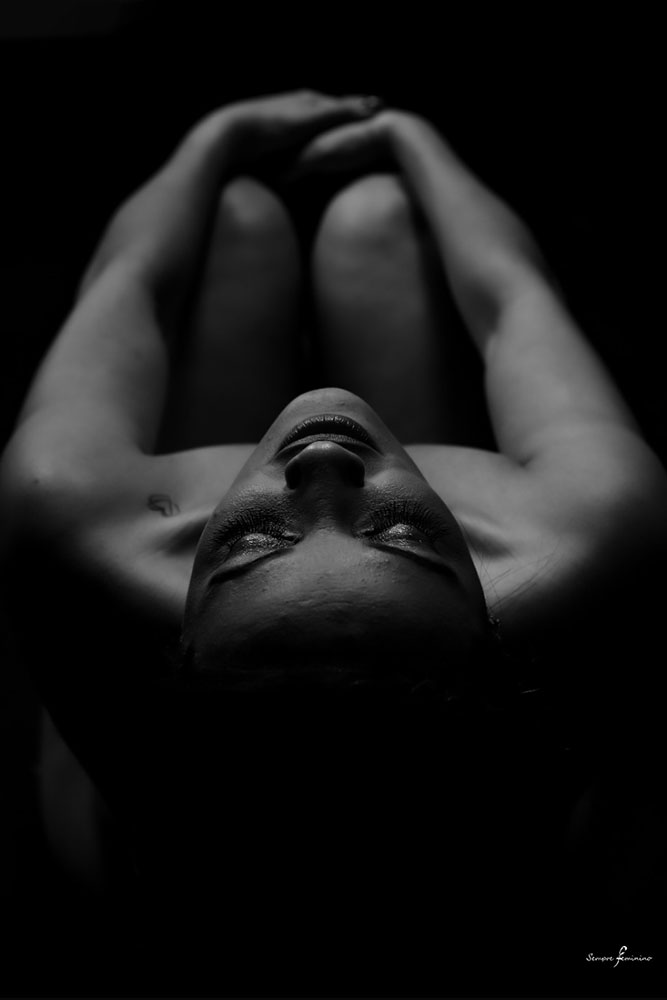 Ensaio fotográfico nu Artístico luz e sombra Belo Horizonte